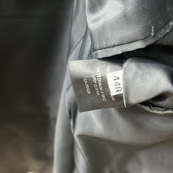 Peter Millar sports coat 100.% wool notch lapel 2 vent back good condition - Picture 4 of 7